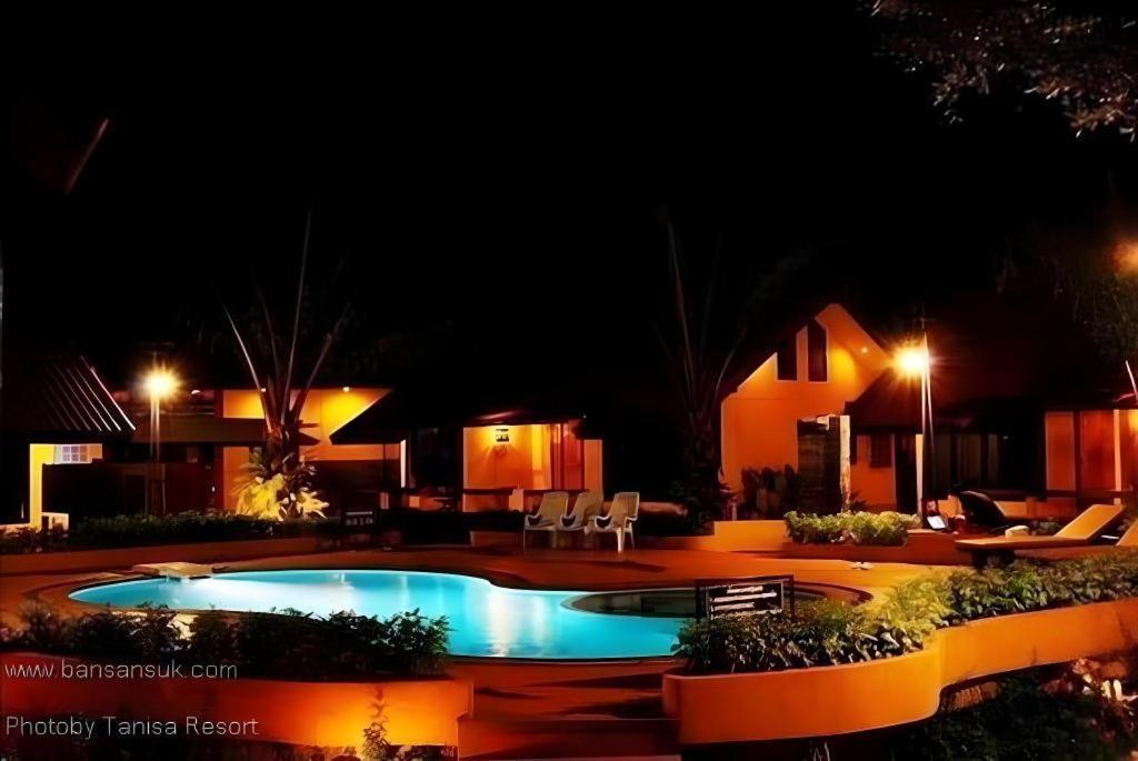 Tanisa Resort Чумпхон Экстерьер фото